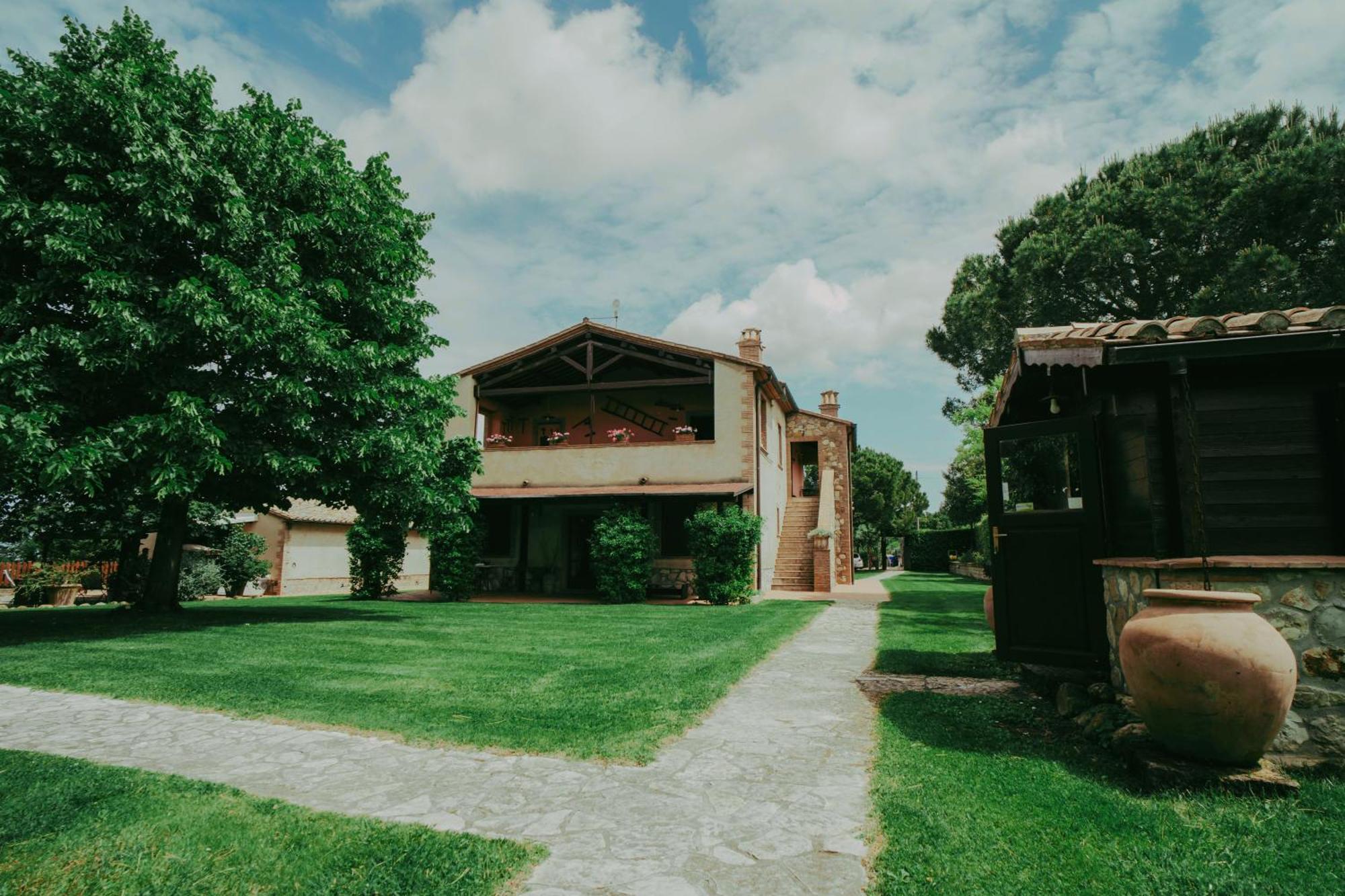 Agriturismo Gli Alberelli Аквапенденте Экстерьер фото